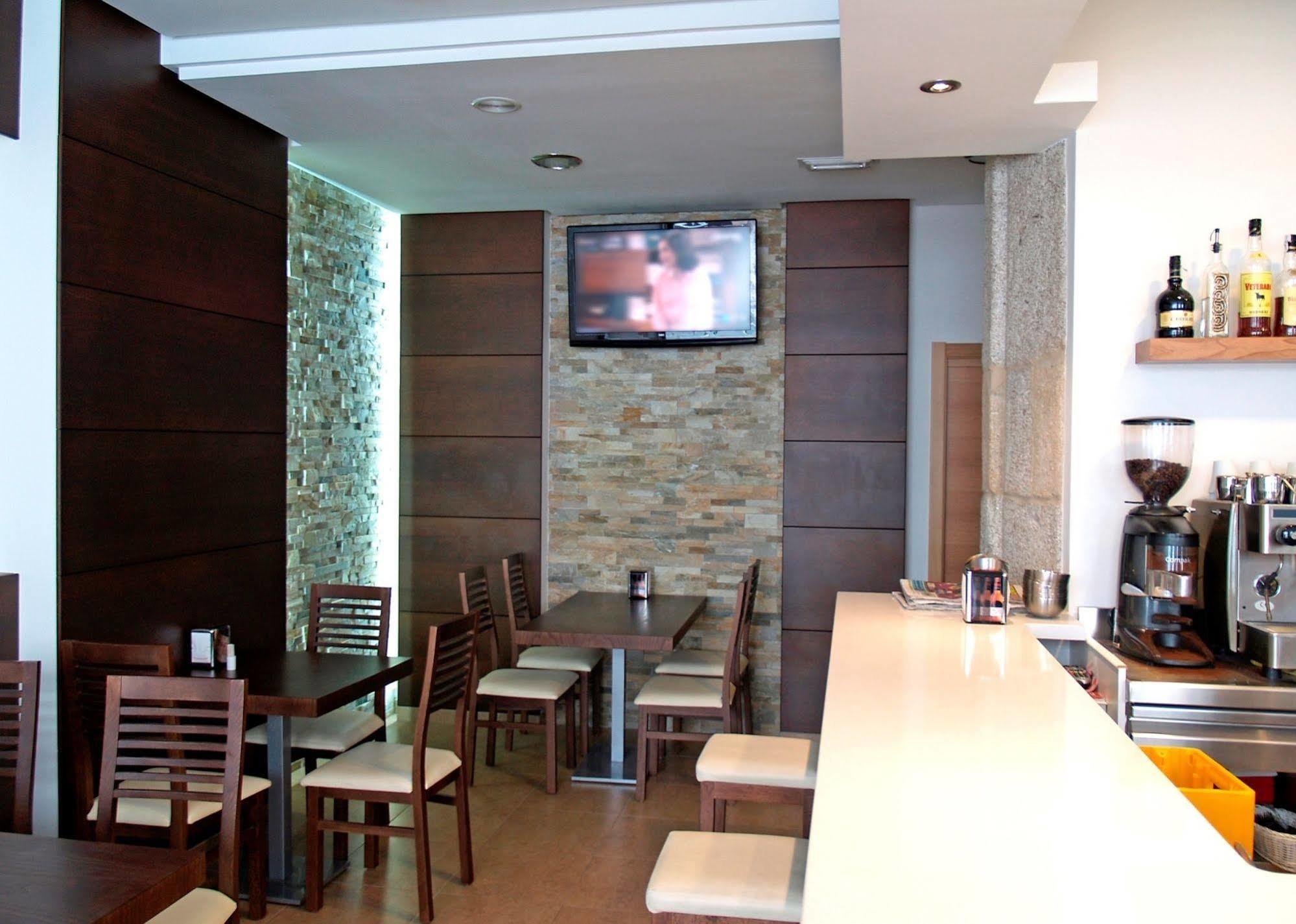 Pension Las Palmeras Lalin Exterior photo