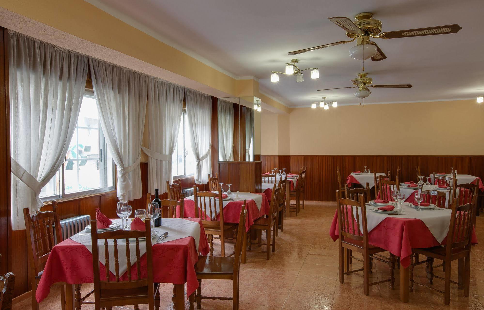 Pension Las Palmeras Lalin Exterior photo